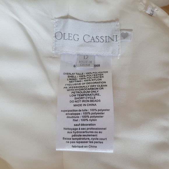 Wedding dress - Picture 4 of 4